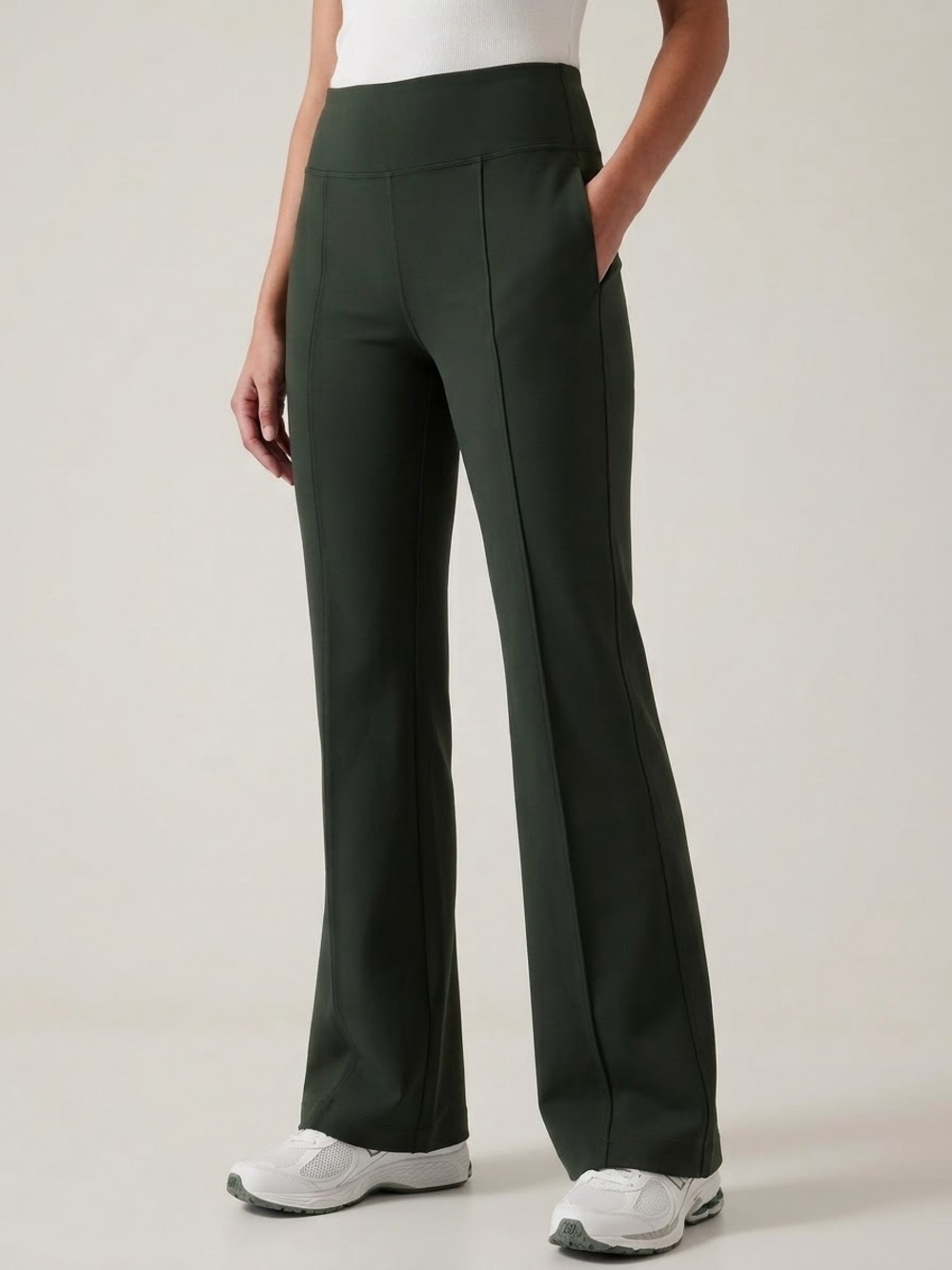 Athleta Delancey High Rise Straight Leg Pant Aspen Olive Green EUC Medium